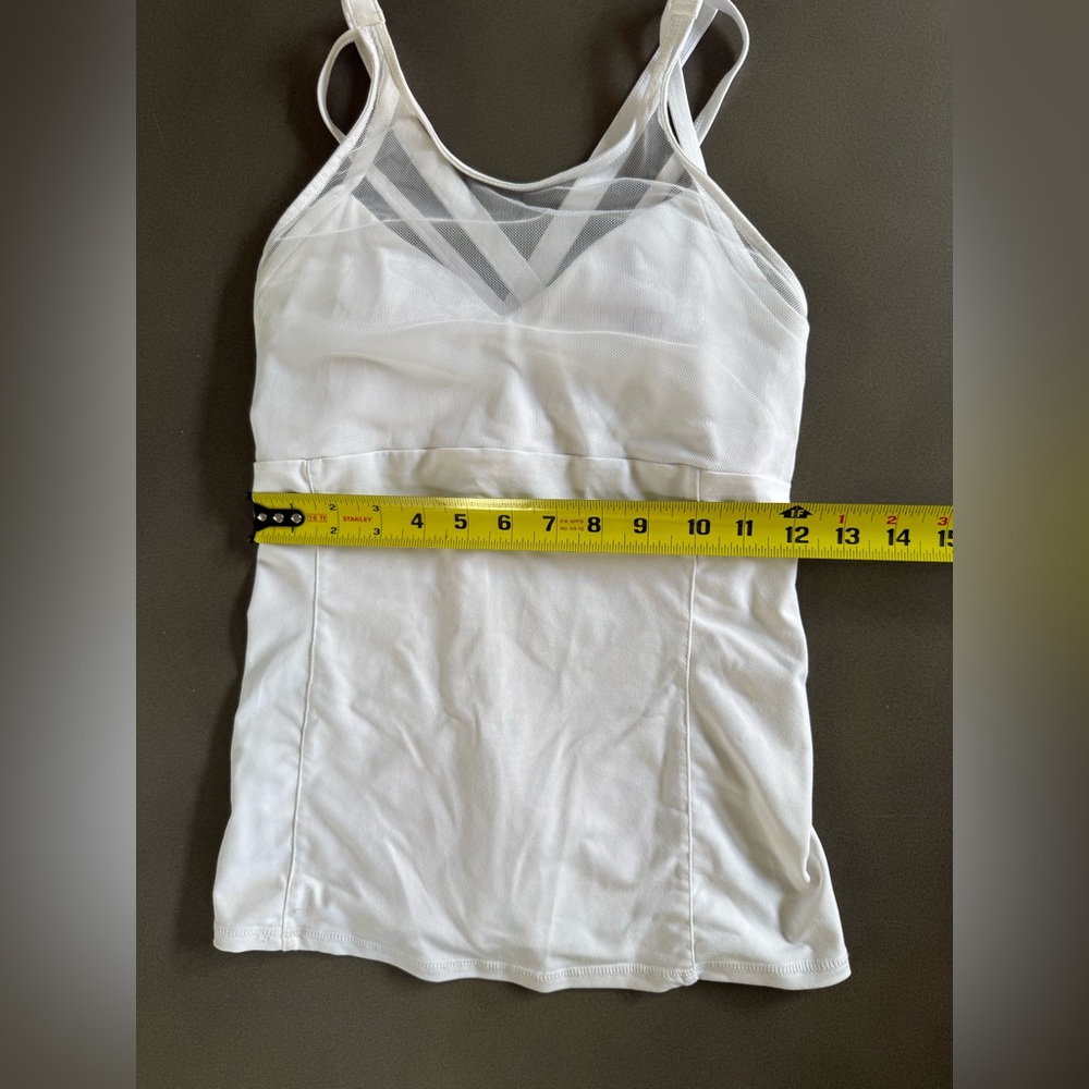 Alo Yoga White Mesh Built-In Bra Tank Top – Size XS - Picture 4 of 7
